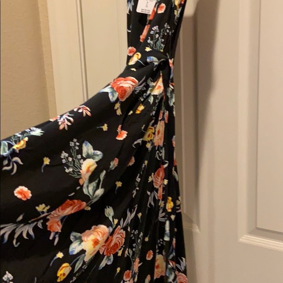 Sleeveless flower print dress - Picture 2 of 4